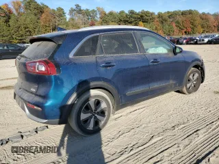 2018 Kia Niro FE with VIN KNDCB3LC3J5212135, listed as a Copart auction lot 77232484 with 192,744 mi miles and Salvage Title. Bid and sale history available at carsss.com. Image 3.