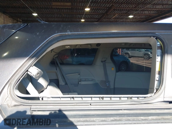 2011 Toyota Sienna with VIN 5TDZK3DC0BS075319, listed as a IAAI auction lot 41458855 with 211,583 mi miles. Bid and sale history available at carsss.com. Image 14.