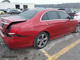 2017 Mercedes-Benz E-Class E 300 Luxury with VIN WDDZF4JB7HA108267, listed as a IAAI auction lot 41190643 with 99,884 mi miles. Bid and sale history available at carsss.com. Image 4.