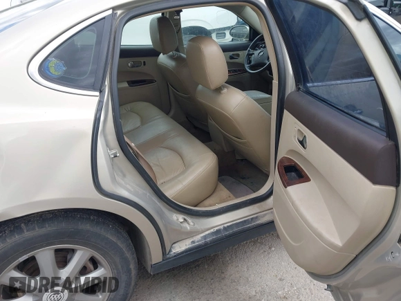 2008 Buick LaCrosse CX с VIN 2G4WC582181348129, выставлен на аукционе IAAI как лот 42311263 с пробегом 166 503 миль миль и . История ставок и продаж доступна на DreamBid. Изображение 8.