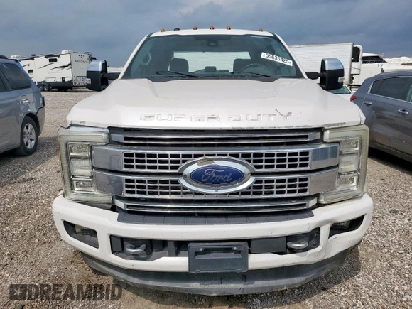 2017 Ford F-250 Lariat with VIN 1FT7W2BT7HEE41901, listed as a Copart auction lot 55635425 with 233,769 mi miles and Salvage title. Bid and sale history available at DreamBid. Image 5.