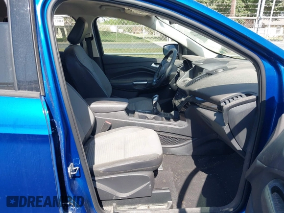 2019 Ford Escape SE with VIN 1FMCU0GD1KUB00318, listed as a IAAI auction lot 42059468 with 1 mi miles. Bid and sale history available at carsss.com. Image 5.