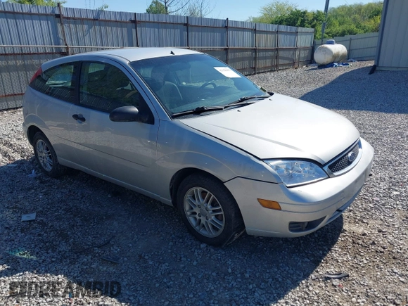 2005 Ford Focus S with VIN 3FAFP31N65R140634, listed as a IAAI auction lot 42126892 with 252,533 mi miles and . Bid and sale history available at carsss.com. Image 1.