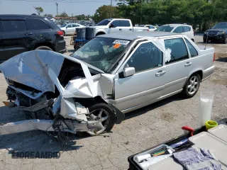 1998 Volvo S70 with VIN YV1LS5548W2438093, listed as a Copart auction lot 69134934 with 89,621 mi miles and Non Repairable. Bid and sale history available at carsss.com. Image 1.