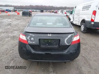 2008 Honda Civic Cpe LX with VIN 2HGFG11668H550200, listed as a IAAI auction lot 42009260 with 179,896 mi miles. Bid and sale history available at carsss.com. Image 16.