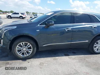 2020 Cadillac XT5 Luxury FWD z VIN 1GYKNAR45LZ224459, wystawiony jako IAAI lot #42295055 z przebiegiem 69 751 mil mil oraz . Historia ofert i sprzedaży dostępna na DreamBid. Obrazek 6.