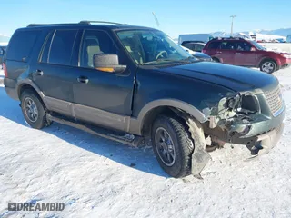 2004 Ford Expedition Eddie Bauer with VIN 1FMFU18L14LB82455, listed as a IAAI auction lot 41571389 with 160,248 mi miles. Bid and sale history available at carsss.com. Image 1.