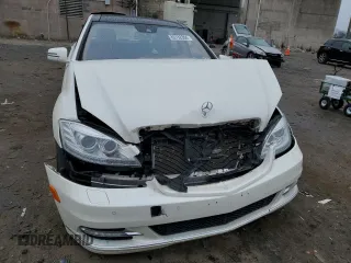 2012 Mercedes-Benz S 550 z VIN WDDNG9EB6CA454967, wystawiony jako Copart lot #83732304 z przebiegiem 115 828 mil mil oraz Szkoda całkowita • Salvage title. Historia ofert i sprzedaży dostępna na DreamBid. Obrazek 5.