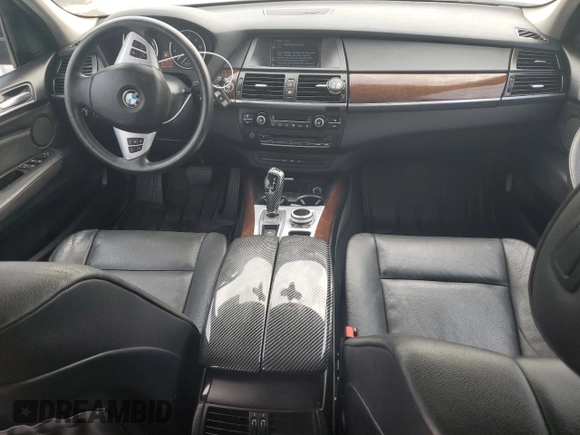 2011 BMW X5 35i z VIN 5UXZV4C55BL400837, wystawiony jako Copart lot #59639275 z przebiegiem 140 148 mil mil oraz Czysty tytuł • Clean title. Historia ofert i sprzedaży dostępna na DreamBid. Obrazek 8.