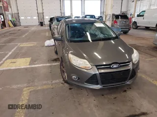 2012 Ford Focus SE with VIN 1FAHP3F26CL466274, listed as a IAAI auction lot 41216072 with 88,652 mi miles. Bid and sale history available at carsss.com. Image 1.
