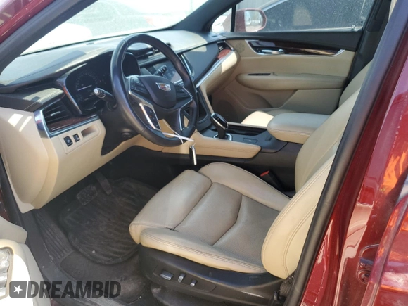 2017 Cadillac XT5 Luxury FWD z VIN 1GYKNBRS7HZ236673, wystawiony jako Copart lot #53944065 z przebiegiem 143 645 mil mil oraz Tytuł czysty. Historia ofert i sprzedaży dostępna na DreamBid. Obrazek 7.