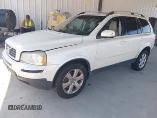 2010 Volvo XC90 I6 with VIN YV4982CZ9A1560632, listed as a IAAI auction lot 42578876 with 201,730 mi miles and . Bid and sale history available at DreamBid. Image 2.