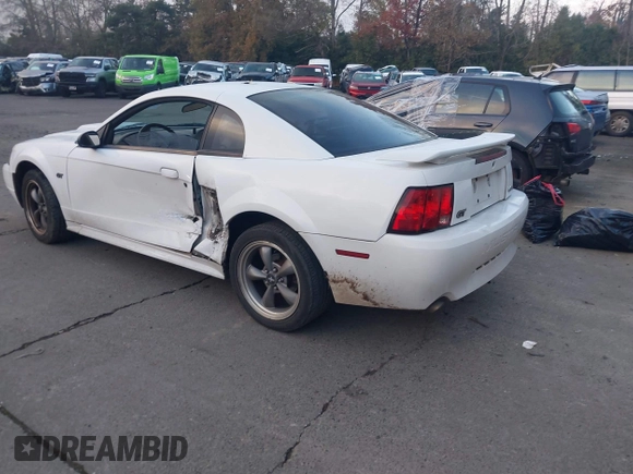 2001 Ford Mustang GT Deluxe with VIN 1FAFP42XX1F112123, listed as a IAAI auction lot 41343901 with 229,729 mi miles. Bid and sale history available at carsss.com. Image 3.