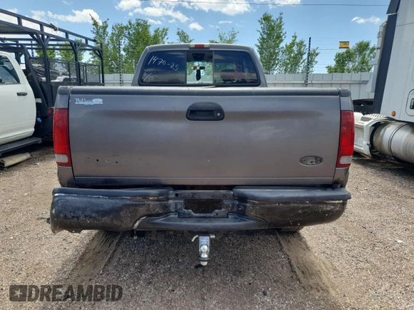 2002 Ford F-250 XL z VIN 1FTNX21F32ED23500, wystawiony jako Copart lot #58226635 z przebiegiem Nie podano mil oraz Szkoda całkowita • Salvage title. Historia ofert i sprzedaży dostępna na DreamBid. Obrazek 6.