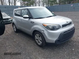 2015 Kia Soul with VIN KNDJN2A20F7804462, listed as a IAAI auction lot 42013821 with 143,455 mi miles. Bid and sale history available at carsss.com. Image 1.