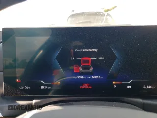 2022 BMW i4 eDrive40 z VIN WBY73AW02NFN19797, wystawiony jako Copart lot #72844893 z przebiegiem 14 353 mil mil oraz . Historia ofert i sprzedaży dostępna na DreamBid. Obrazek 9.