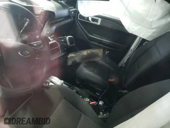 2022 Ford Police Interceptor Utility z VIN 1FM5K8AB5NGB71335, wystawiony jako Copart lot #64395794 z przebiegiem Nie podano mil oraz Szkody całkowita. Historia ofert i sprzedaży dostępna na DreamBid. Obrazek 8.