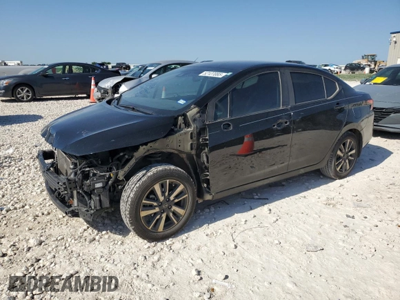 2022 Nissan Versa SV z VIN 3N1CN8EV9NL826750, wystawiony jako Copart lot #52127085 z przebiegiem 86 513 mil mil oraz Szkoda całkowita • Salvage title. Historia ofert i sprzedaży dostępna na DreamBid. Obrazek 1.