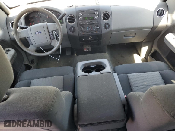 2008 Ford F-150 XLT z VIN 1FTPW14V98FC10517, wystawiony jako Copart lot #62353655 z przebiegiem 113 236 mil mil oraz Czysty tytuł • Clean title. Historia ofert i sprzedaży dostępna na DreamBid. Obrazek 8.
