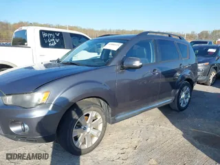 2011 Mitsubishi Outlander SE with VIN JA4AS3AW7BU020710, listed as a IAAI auction lot 41886025 with 195,234 mi miles. Bid and sale history available at carsss.com. Image 2.