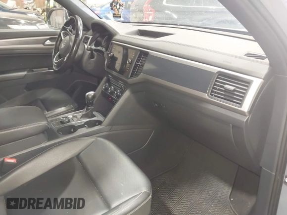 2020 Volkswagen Atlas SE with VIN 1V21E2CA5LC229605, listed as a IAAI auction lot 42431332 with 42,506 mi miles and . Bid and sale history available at DreamBid. Image 5.