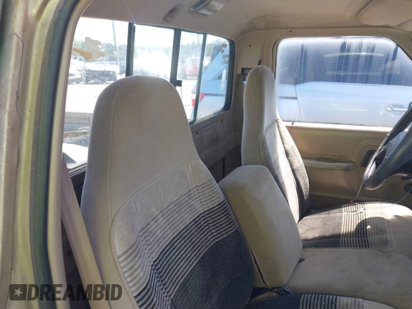 1991 Ford Ranger XL with VIN 1FTCR10U9MUB25248, listed as a IAAI auction lot 42557935 with 111,500 mi miles and . Bid and sale history available at DreamBid. Image 8.