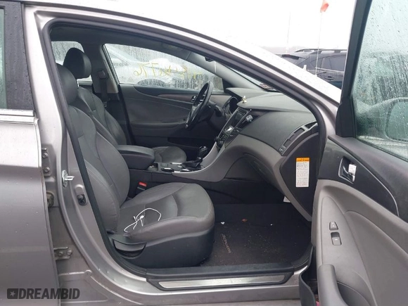 2013 Hyundai Sonata Hybrid Limited with VIN KMHEC4A4XDA050373, listed as a IAAI auction lot 41846776 with 183,863 mi miles. Bid and sale history available at carsss.com. Image 5.