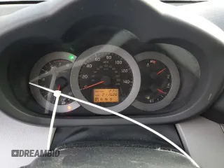 2006 Toyota RAV4 with VIN JTMZK33V965001282, listed as a Copart auction lot 88362505 with 211,526 mi miles and Salvage Title. Bid and sale history available at carsss.com. Image 9.