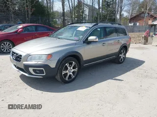 2012 Volvo XC70 T6 with VIN YV4902BZXC1137733, listed as a IAAI auction lot 42018303 with Not Provided miles and . Bid and sale history available at DreamBid. Image 17.