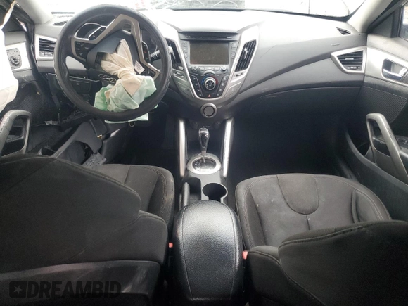 2012 Hyundai Veloster w/Black Int z VIN KMHTC6AD3CU072814, wystawiony jako Copart lot #59109135 z przebiegiem Nie podano mil oraz Nie do naprawy • Non repairable. Historia ofert i sprzedaży dostępna na DreamBid. Obrazek 8.