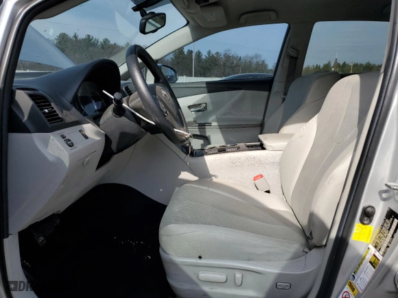 2013 Toyota Venza LE with VIN 4T3ZA3BB3DU075460, listed as a Copart auction lot 52141485 with 209,229 mi miles and Non Repairable. Bid and sale history available at carsss.com. Image 7.