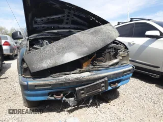 1995 Chevrolet Blazer с VIN 1GNDT13W8S2197190, выставлен на аукционе Copart как лот 52053765 с пробегом Не указан миль и На запчасти • Non repairable. История ставок и продаж доступна на DreamBid. Изображение 5.