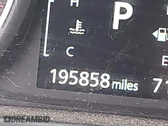 2014 Mitsubishi Outlander SE z VIN JA4AZ3A39EZ000175, wystawiony jako IAAI lot #42250775 z przebiegiem 195 858 mil mil oraz . Historia ofert i sprzedaży dostępna na DreamBid. Obrazek 12.