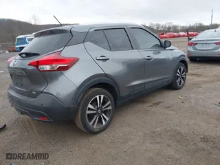 2020 Nissan Kicks SV with VIN 3N1CP5CV7LL525824, listed as a IAAI auction lot 41704814 with 79,647 mi miles. Bid and sale history available at carsss.com. Image 4.