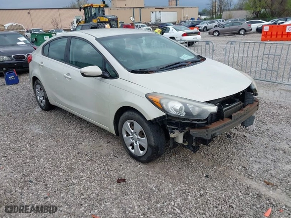 2015 Kia Forte LX with VIN KNAFK4A67F5404730, listed as a IAAI auction lot 41948690 with 201,563 mi miles. Bid and sale history available at carsss.com. Image 1.
