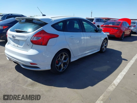 2014 Ford Focus ST with VIN 1FADP3L92EL341579, listed as a IAAI auction lot 42106528 with 104,150 mi miles and . Bid and sale history available at carsss.com. Image 4.