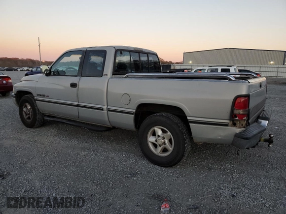 1996 Dodge 1500 z VIN 3B7HC13Y8TG197971, wystawiony jako Copart lot #82565154 z przebiegiem 248 833 mil mil oraz Szkoda całkowita • Salvage title. Historia ofert i sprzedaży dostępna na DreamBid. Obrazek 2.