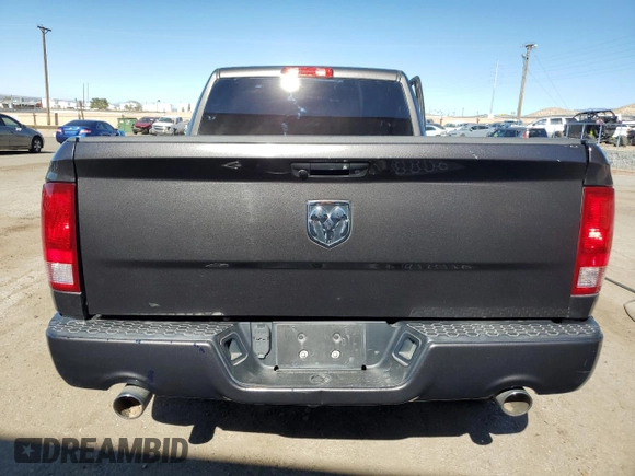 2018 Ram 1500 Express z VIN 3C6JR6AT8JG194710, wystawiony jako Copart lot #76321214 z przebiegiem 77 168 mil mil oraz Szkoda całkowita • Salvage title. Historia ofert i sprzedaży dostępna na DreamBid. Obrazek 6.