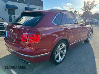 2017 Bentley Bentayga W12 z VIN SJAAC2ZV1HC014037, wystawiony jako Copart lot #47256005 z przebiegiem 36 099 mil mil oraz Szkoda całkowita • Salvage title. Historia ofert i sprzedaży dostępna na DreamBid. Obrazek 3.