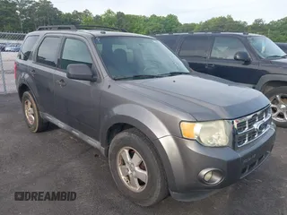 2011 Ford Escape XLT с VIN 1FMCU9DG5BKA13813, выставлен на аукционе IAAI как лот 42237839 с пробегом 189 806 миль миль и . История ставок и продаж доступна на DreamBid. Изображение 1.