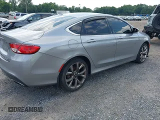 2015 Chrysler 200 S with VIN 1C3CCCBB8FN565732, listed as a IAAI auction lot 42754941 with 114,731 mi miles and . Bid and sale history available at DreamBid. Image 4.