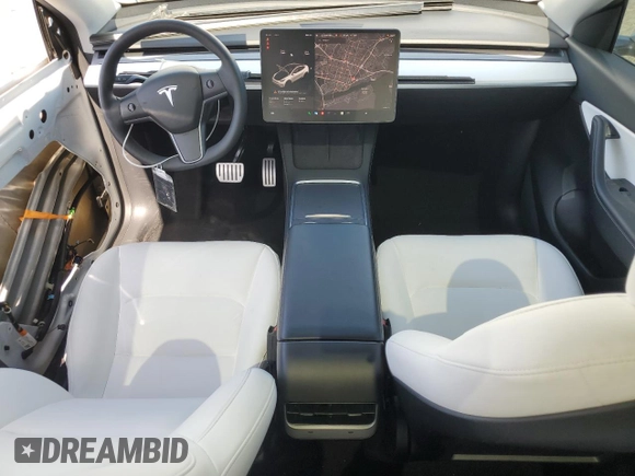 2021 Tesla Model Y Performance z VIN 5YJYGDEF2MF277467, wystawiony jako Copart lot #52410275 z przebiegiem 57 116 mil mil oraz Szkoda całkowita • Salvage title. Historia ofert i sprzedaży dostępna na DreamBid. Obrazek 8.