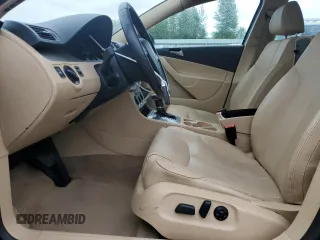 2008 Volkswagen Passat Komfort z VIN WVWLK73C28E049334, wystawiony jako Copart lot #58860715 z przebiegiem 161 405 mil mil oraz Szkoda całkowita • Salvage title. Historia ofert i sprzedaży dostępna na DreamBid. Obrazek 7.