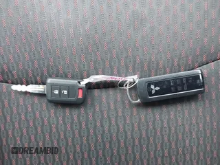 2019 Mitsubishi Outlander ES z VIN JA4AR3AU9KU025952, wystawiony jako IAAI lot #40968572 z przebiegiem 81 620 mil mil oraz . Historia ofert i sprzedaży dostępna na DreamBid. Obrazek 11.