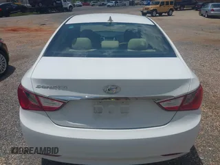 2013 Hyundai Sonata GLS z VIN 5NPEB4AC2DH744689, wystawiony jako IAAI lot #42533404 z przebiegiem 127 021 mil mil oraz . Historia ofert i sprzedaży dostępna na DreamBid. Obrazek 6.