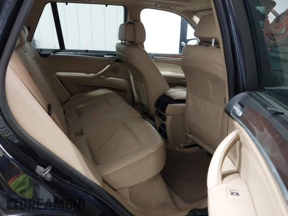 2010 BMW X5 35d with VIN 5UXFF0C50ALJ99887, listed as a IAAI auction lot 41585772 with 96,983 mi miles. Bid and sale history available at carsss.com. Image 8.