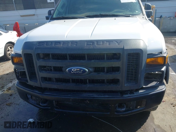 2008 Ford Super Duty F-250 SRW XL with VIN 1FTSX21R08EE25570, listed as a IAAI auction lot 41602856 with 113,322 mi miles. Bid and sale history available at carsss.com. Image 6.