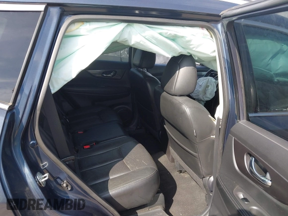 2015 Nissan Rogue SV with VIN 5N1AT2MV2FC795908, listed as a IAAI auction lot 41804631 with 136,453 mi miles. Bid and sale history available at carsss.com. Image 8.