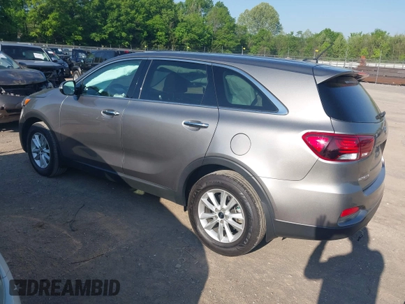 2019 Kia Sorento L z VIN 5XYPG4A38KG506389, wystawiony jako IAAI lot #42114952 z przebiegiem 64 333 mil mil oraz . Historia ofert i sprzedaży dostępna na DreamBid. Obrazek 3.