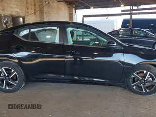 2024 Nissan Sentra SV z VIN 3N1AB8CV7RY281837, wystawiony jako IAAI lot #41661828 z przebiegiem 4 433 mil mil oraz . Historia ofert i sprzedaży dostępna na DreamBid. Obrazek 13.